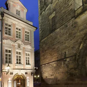 Pod Věží 4*, Praga República Checa
