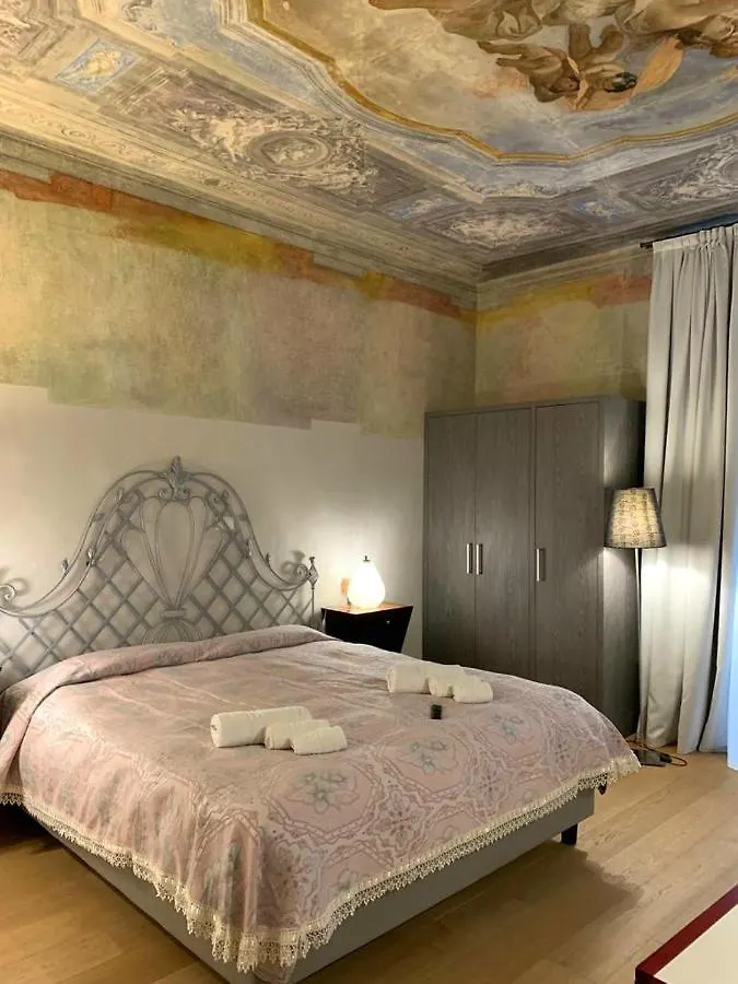 La Castellana Loft Hotel Бергамо