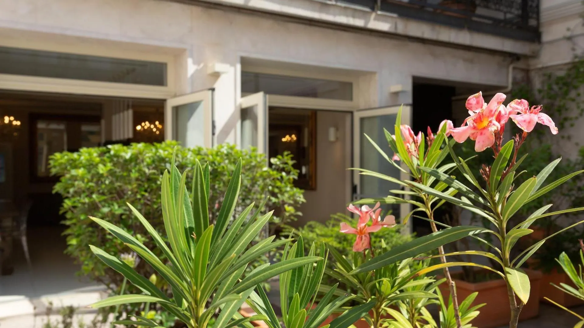 La Castellana Loft Hotel Бергамо