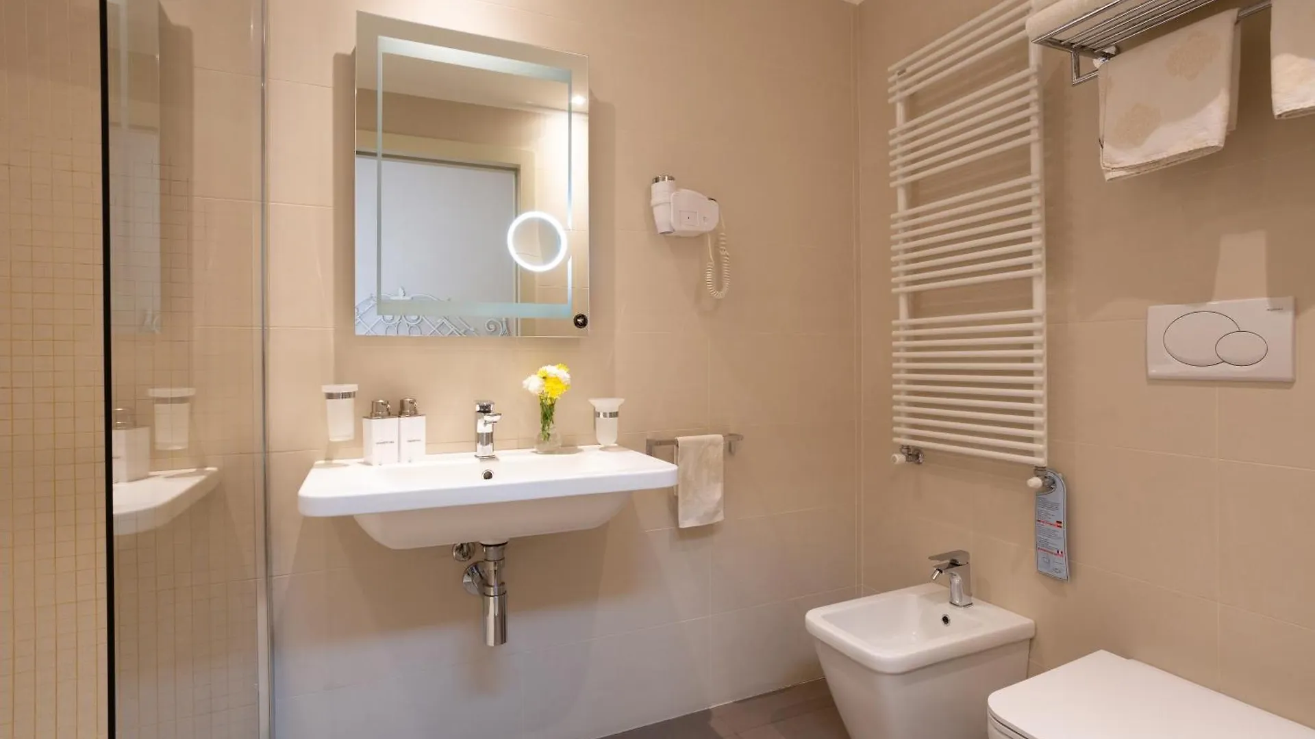 La Castellana Loft Hotel Бергамо Италия